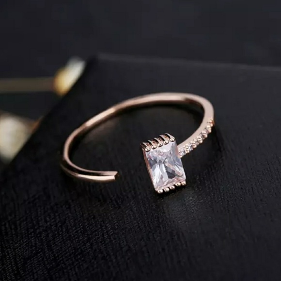 Delicate Rose Gold Geometric Open Design Ring - Picture 5 of 5